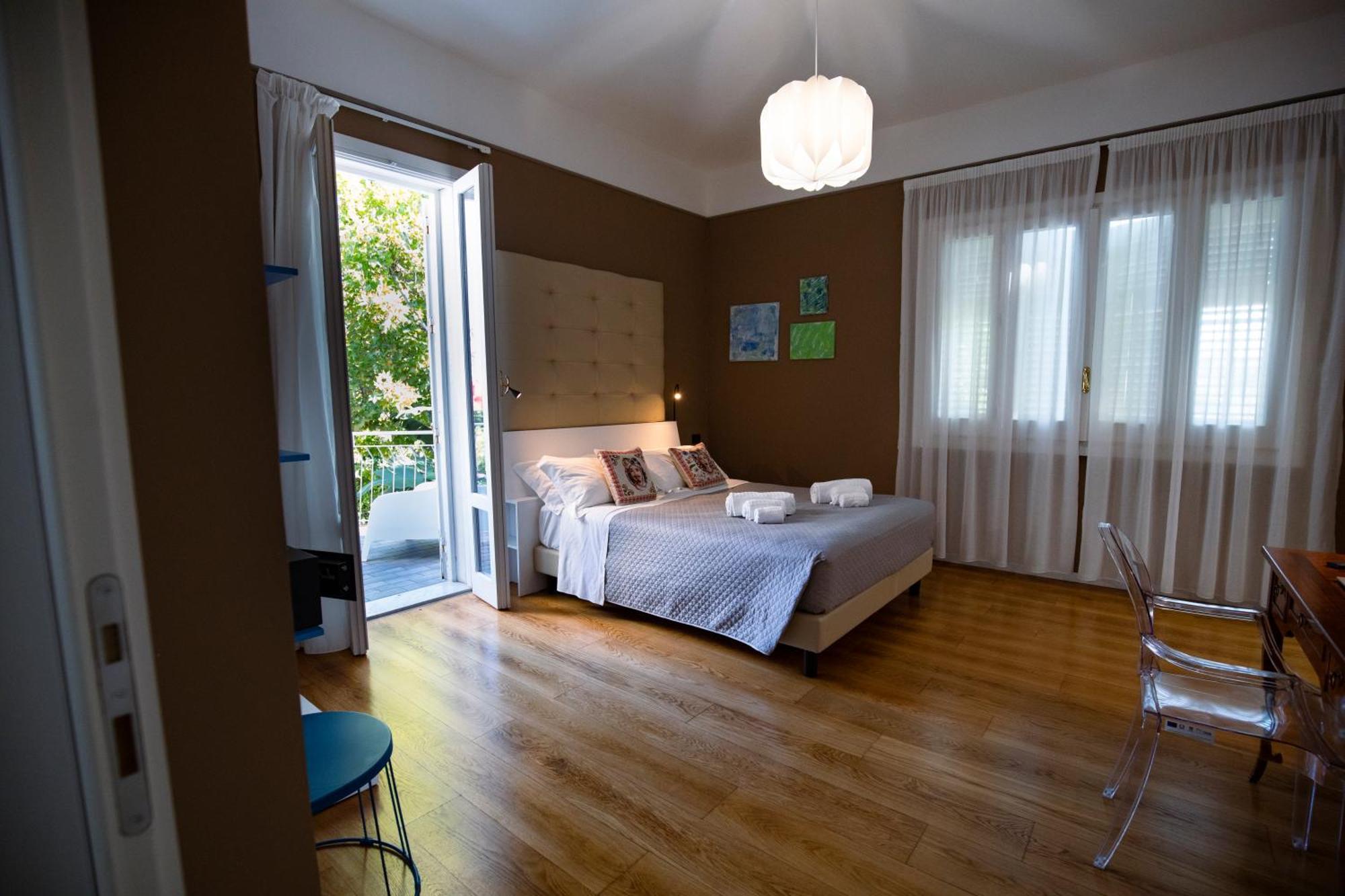 Deluxe Double Room with Balcony and Sea View,1433658427:JPEG